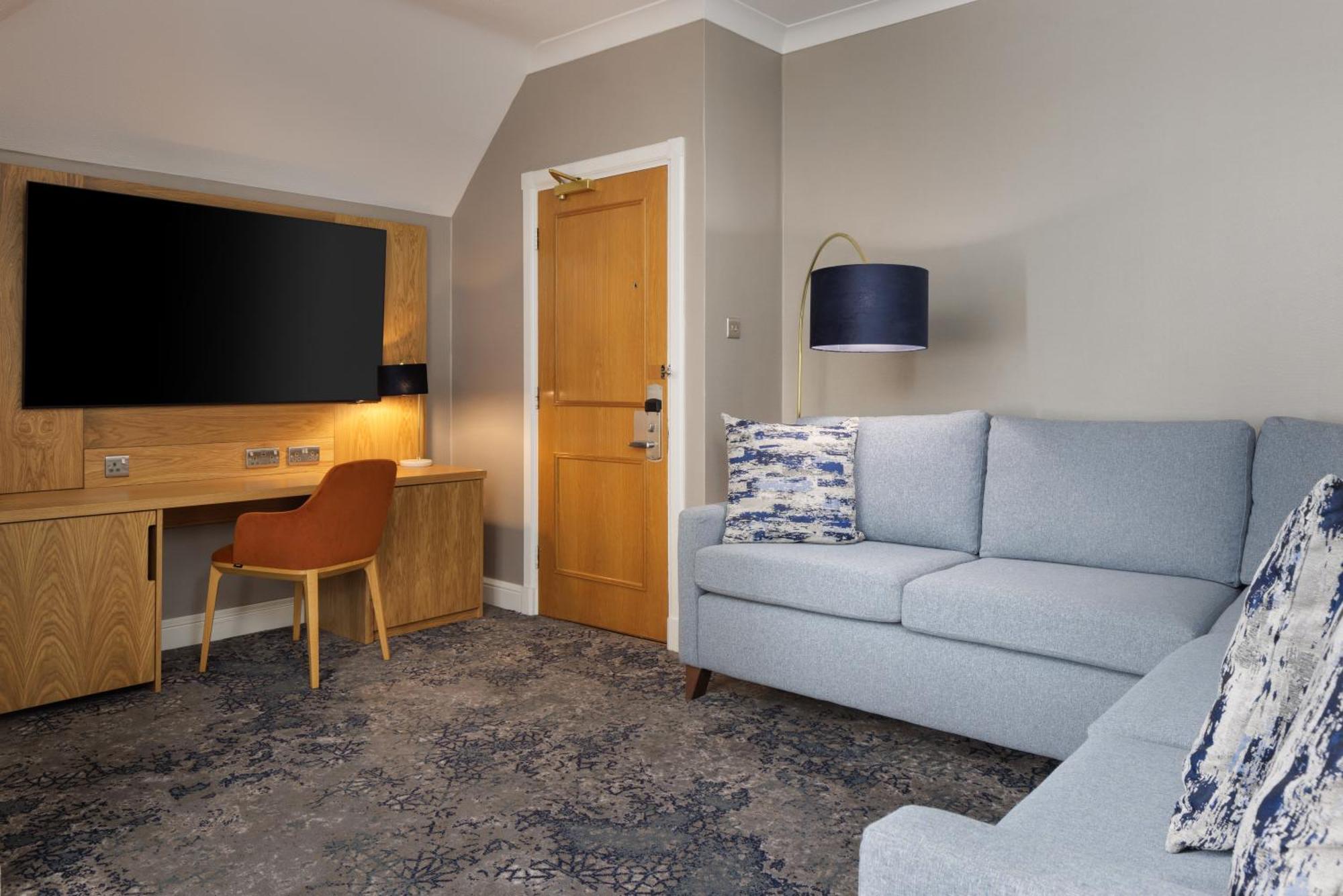 Hilton York Hotel Room photo